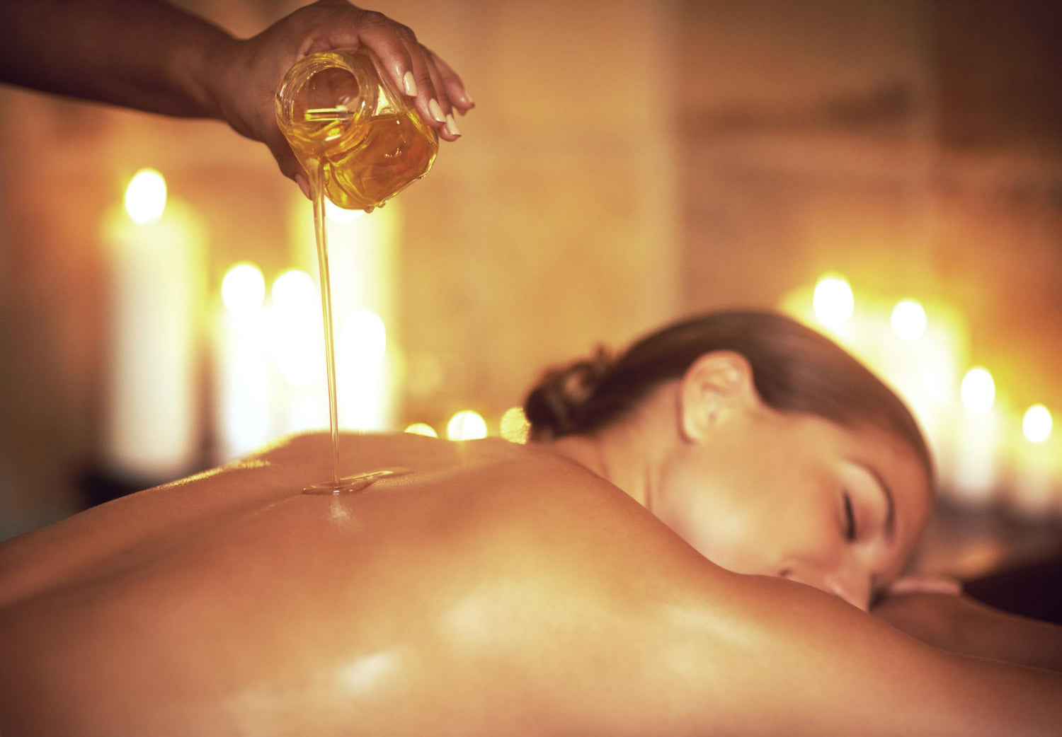 How to Plan the Perfect Romantic Evening with Massage Oils